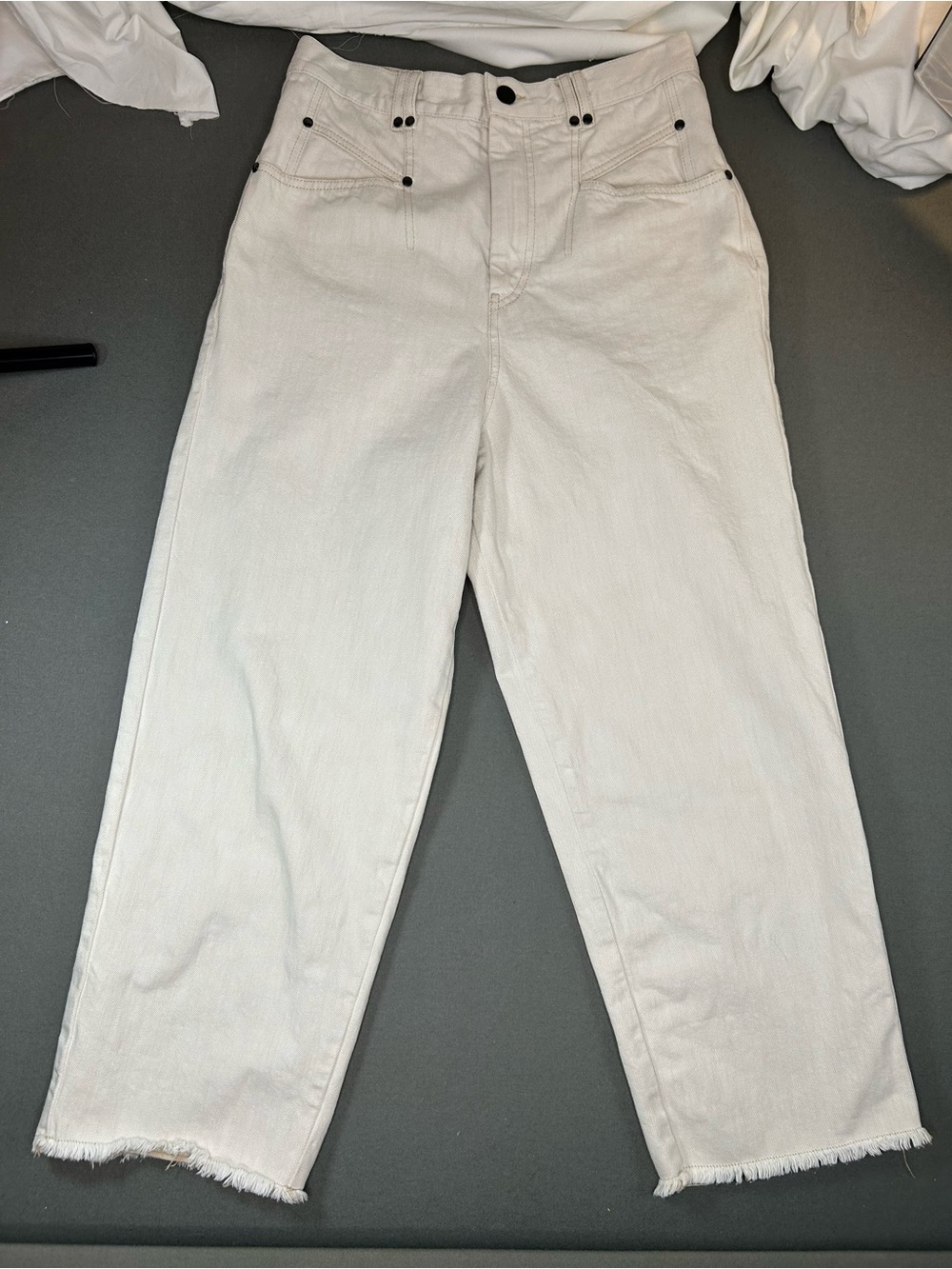 Isabel Marant High Rise Frayed ankle length off white cream Jeans size 42